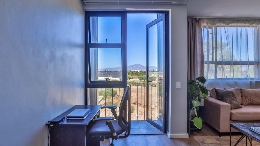 1 Bedroom Property for Sale in Thornton Western Cape